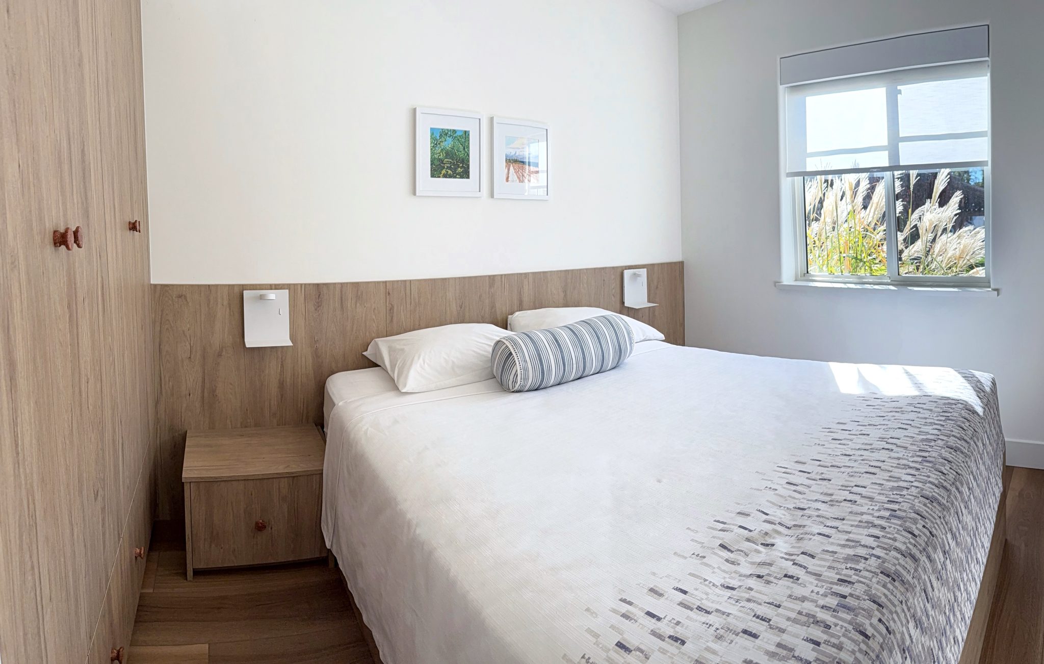 2 brm Lakefront Queen Bed